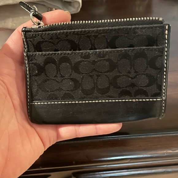 COACH zip ID holder / small wallet / coin purse - Picture 3 of 5
